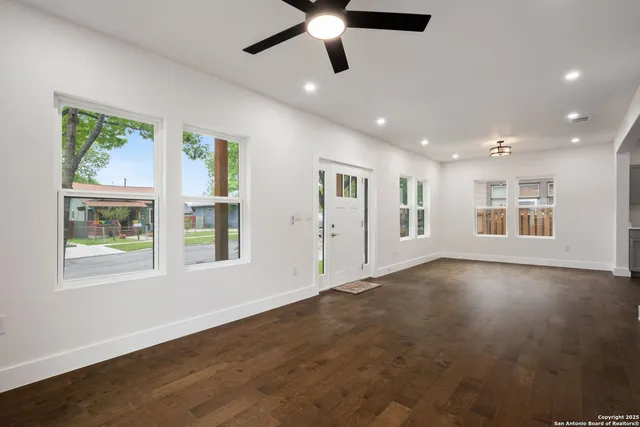 $299,900 | 1030 West Elsmere Place, San Antonio, TX 78201