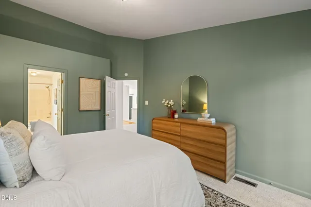 $425,000 | 8 Drummond Court, Durham, NC 27713