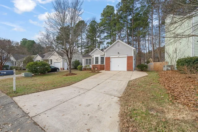 $425,000 | 8 Drummond Court, Durham, NC 27713