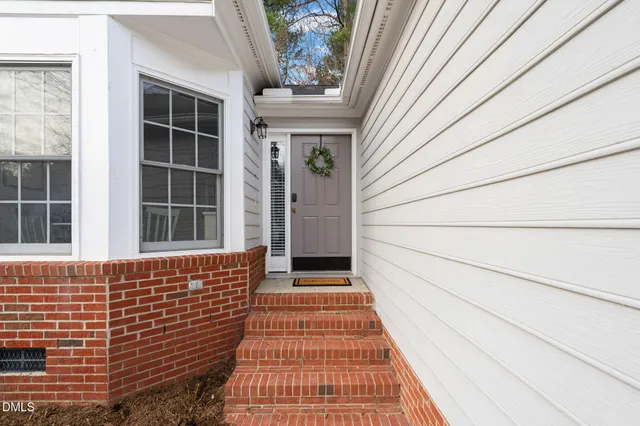 $425,000 | 8 Drummond Court, Durham, NC 27713