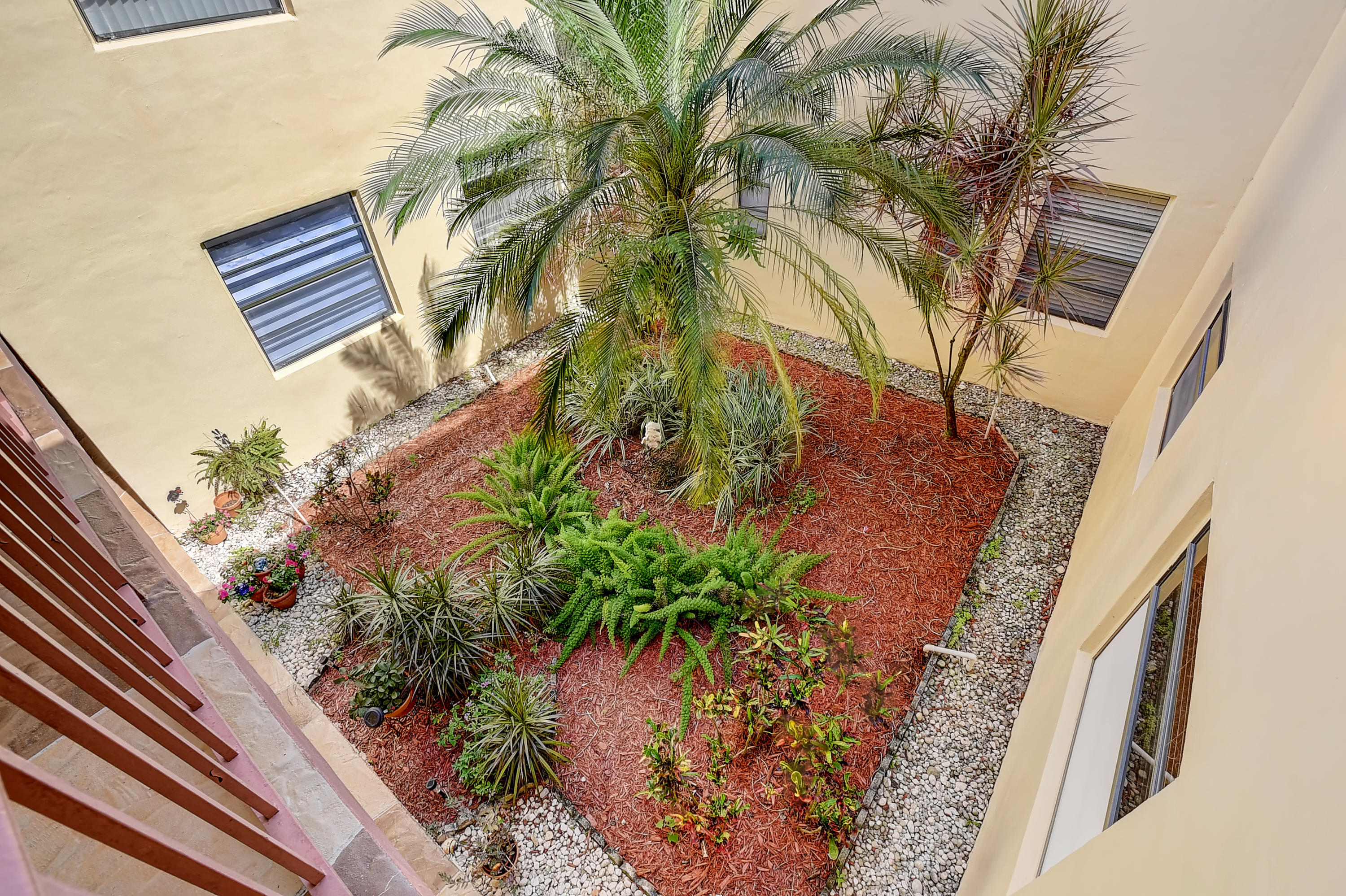140 Capri B Delray Beach, FL 33484 - Photo 3 of 26 05_virtuals1 (5)