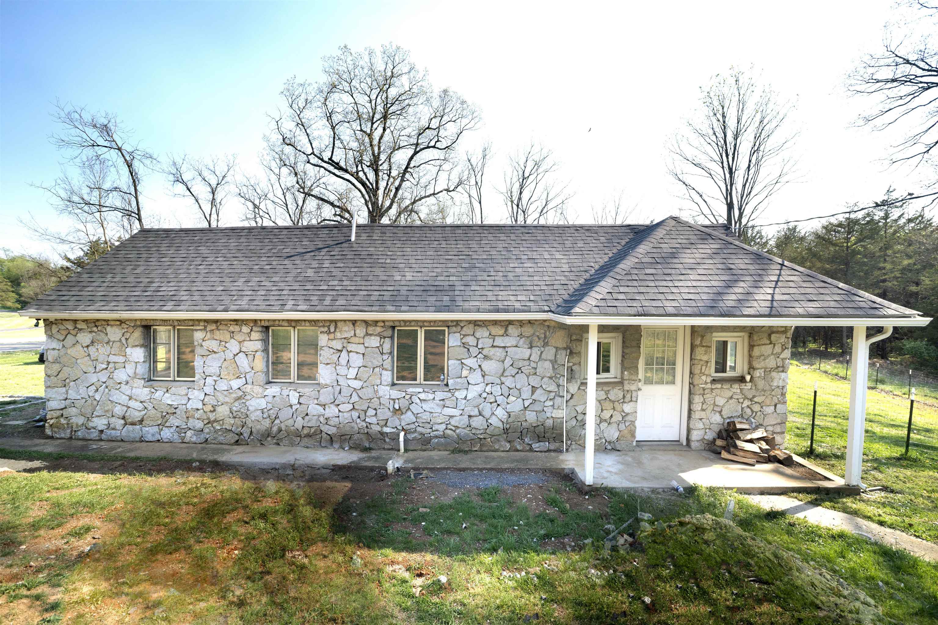 1641 Smithland Road Harrisonburg, VA 22802 - Photo 8 of 37