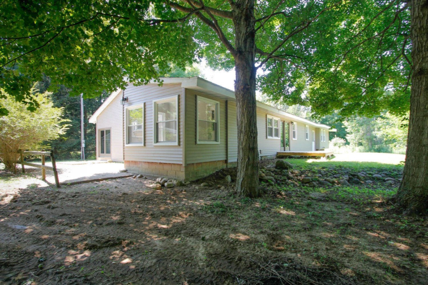 972 Mendon Road Sherwood, MI 49089 - Photo 5 of 35 972 Mendon Rd-101
