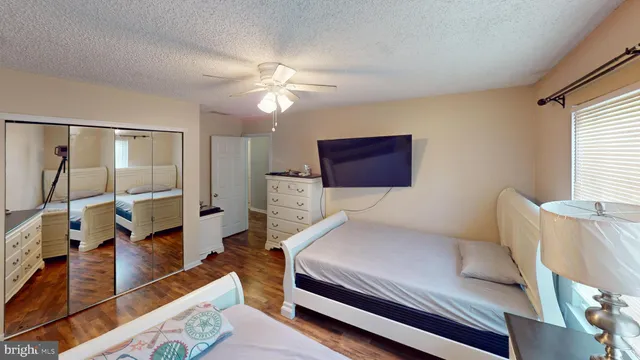 $389,900 | 90 La Costa Drive, Blackwood, NJ 08012