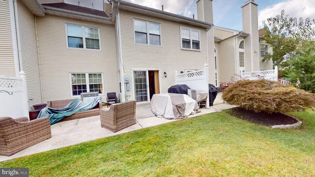 $389,900 | 90 La Costa Drive, Blackwood, NJ 08012