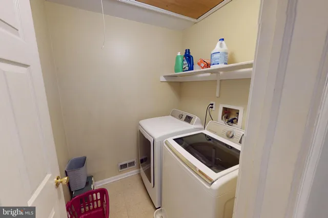 $389,900 | 90 La Costa Drive, Blackwood, NJ 08012