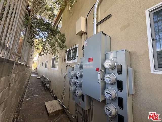 $3,760,000 | 1428 11th Street, Santa Monica, CA 90401