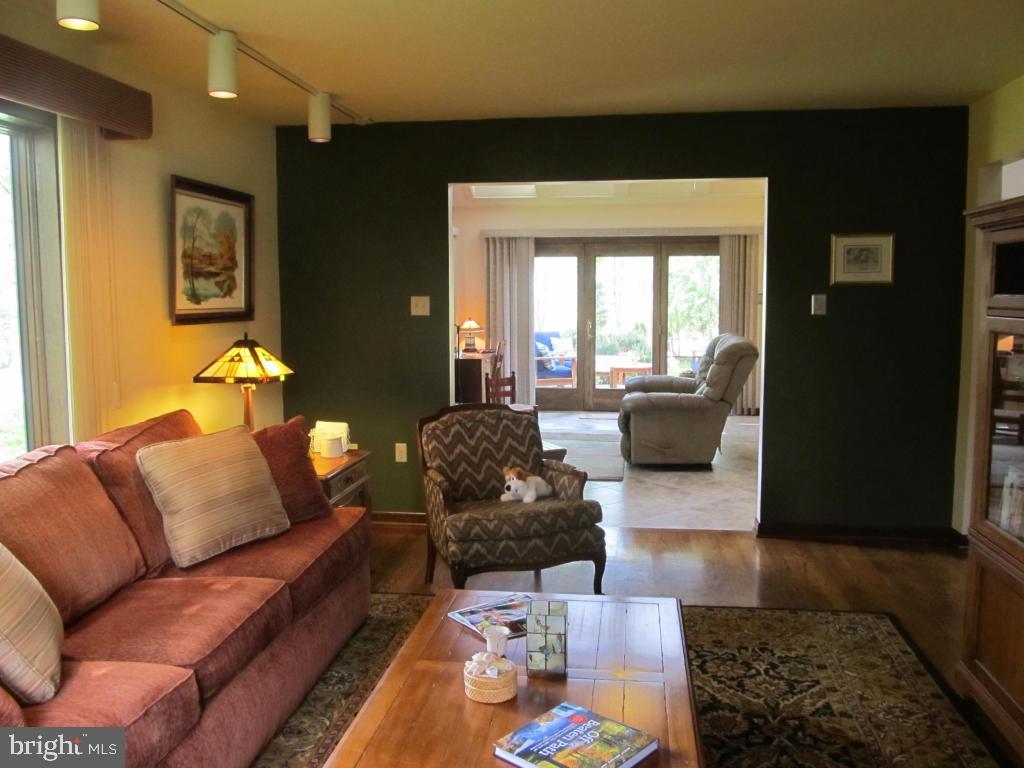 291 Browning Road Lancaster, PA 17602 - Photo 14 of 28 Gallery Image 14