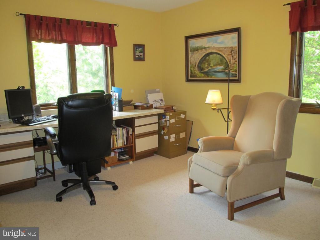 291 Browning Road Lancaster, PA 17602 - Photo 25 of 28 Gallery Image 25