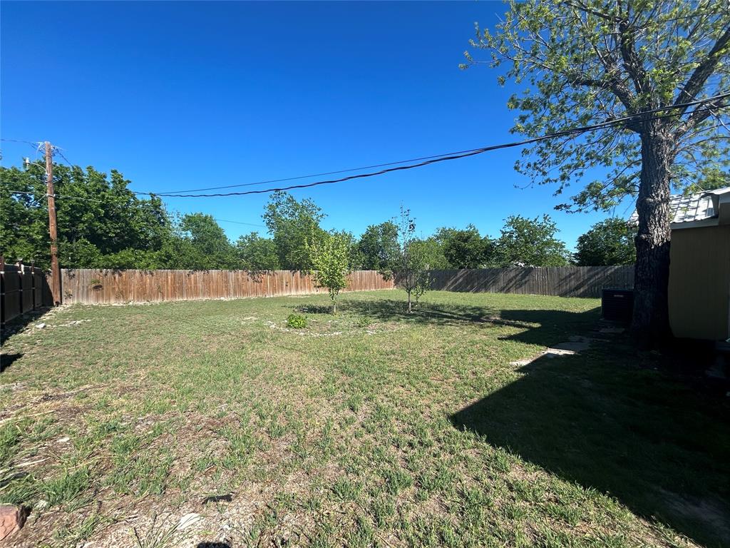 708 Barrow Street Goldthwaite, TX 76844 - Photo 19 of 20