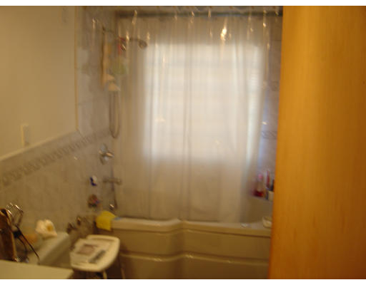 28 Dietz Road Boston, MA 02136 - Photo 8 of 12