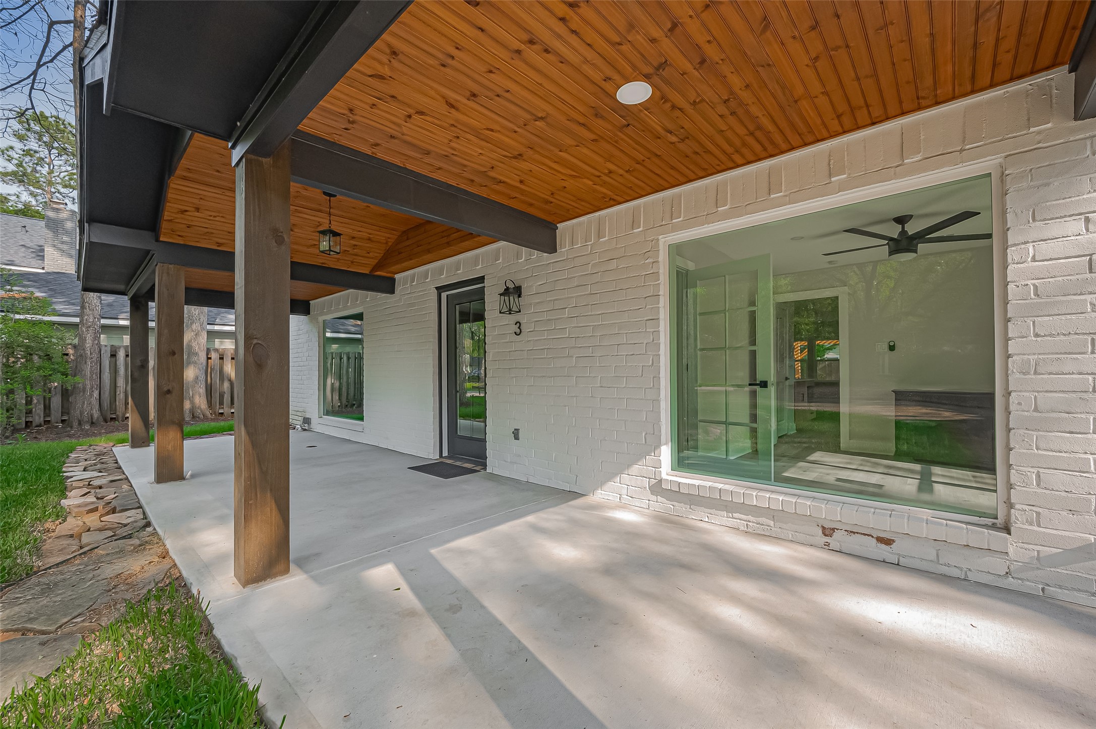3 Roserush Court The Woodlands, TX 77380 - Photo 5 of 42