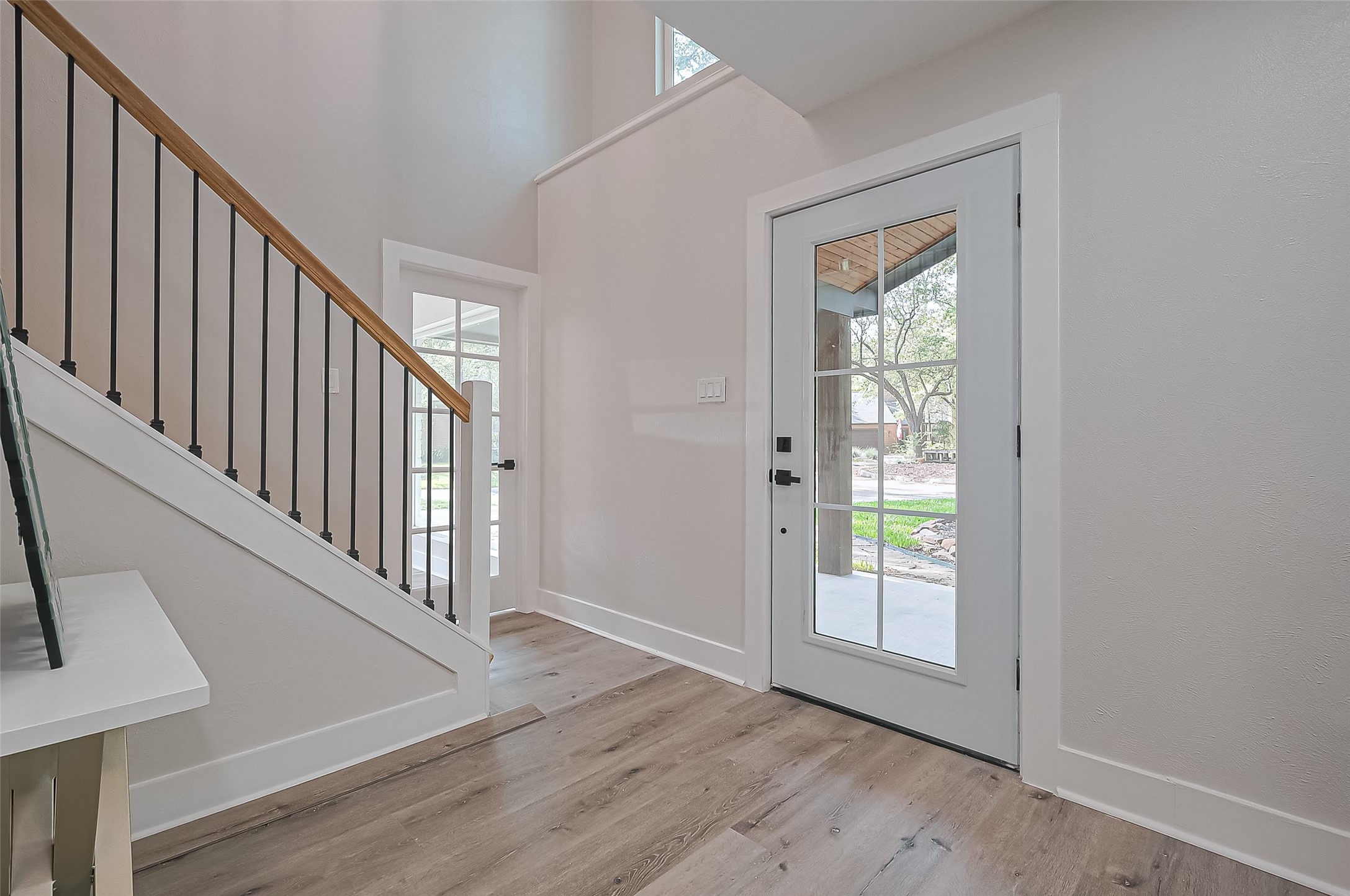 3 Roserush Court The Woodlands, TX 77380 - Photo 6 of 42