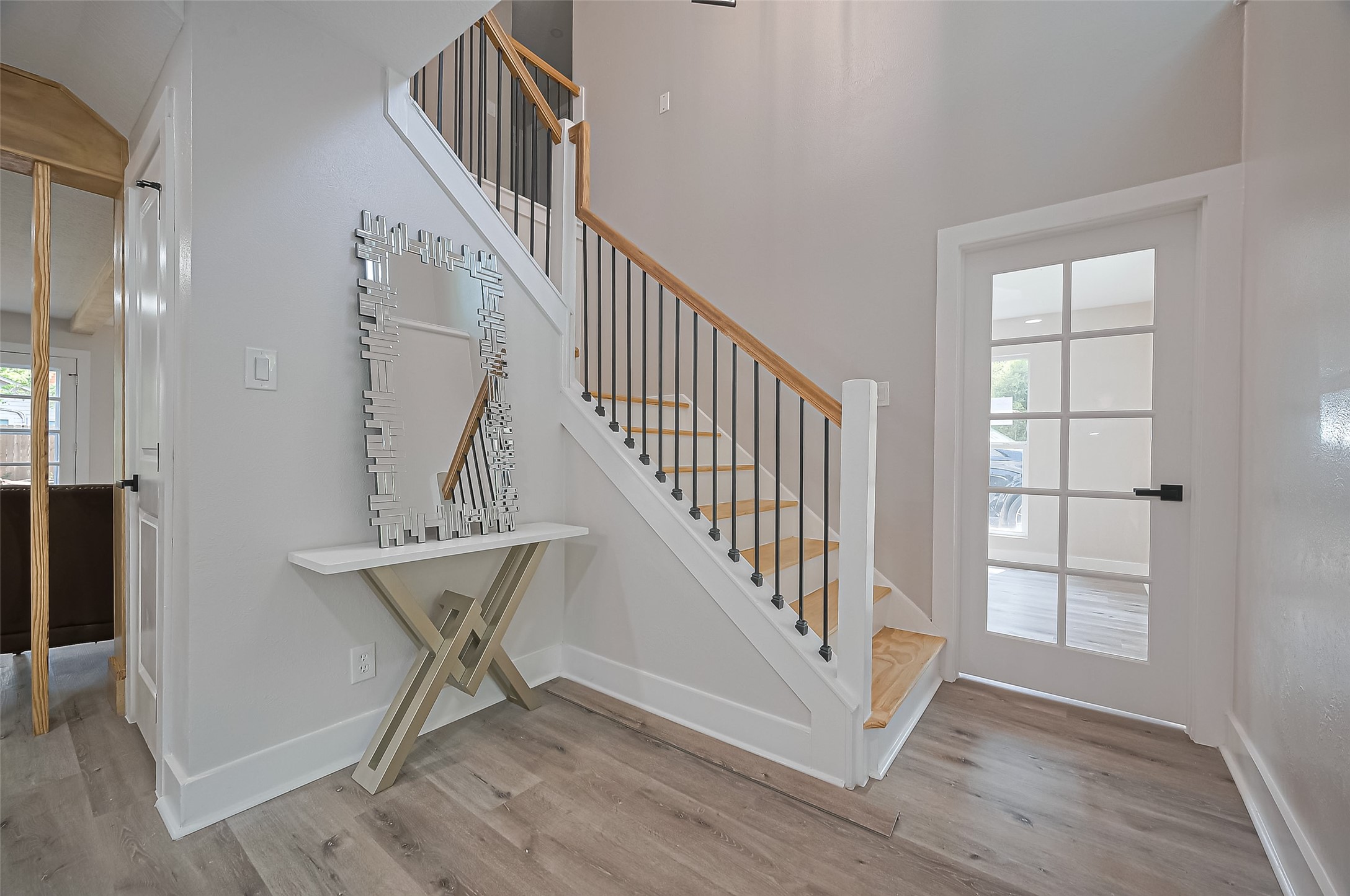 3 Roserush Court The Woodlands, TX 77380 - Photo 7 of 42