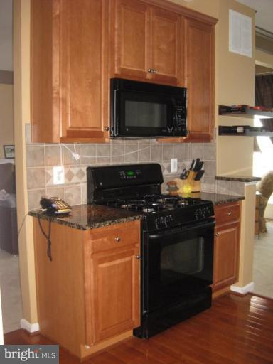 24666 Buttonbush Terrace, Unit 24 Aldie, VA 20105 - Photo 3 of 9 Kitchen #2