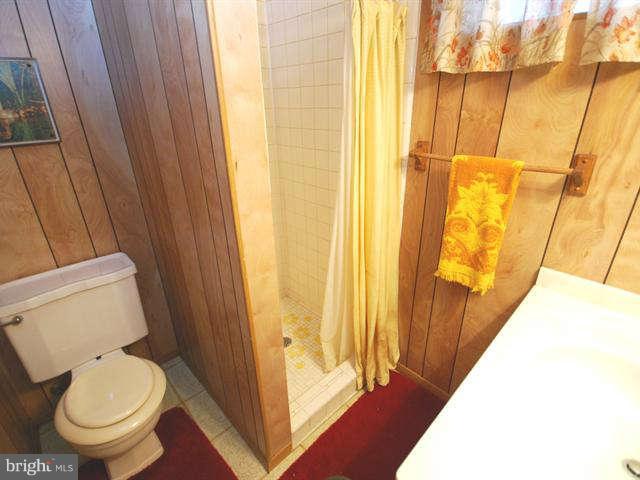 2205 Parker Avenue Silver Spring, MD 20902 - Photo 21 of 29 Bath