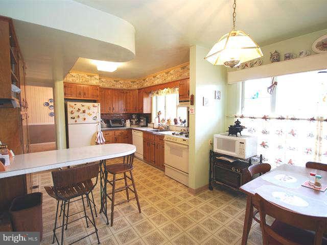 2205 Parker Avenue Silver Spring, MD 20902 - Photo 4 of 29 Kitchen