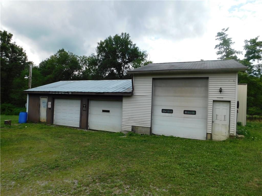 321-325 Donaldson Road Fenelton, PA 16034 - Photo 2 of 3 Gallery Image 2
