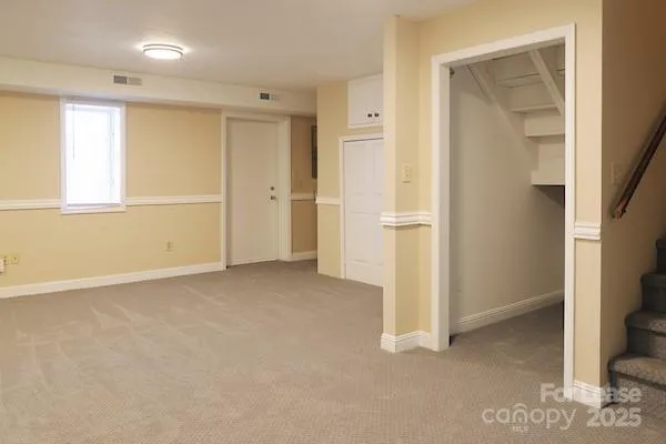 a view of an outdoor space