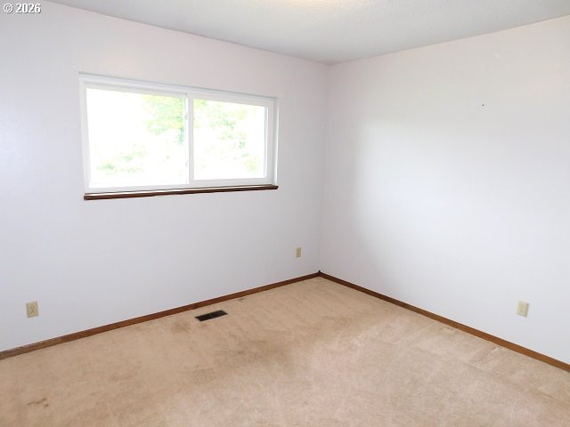 19512 Biggs Road Vernonia, OR 97064 - Photo 20 of 38 Bedroom