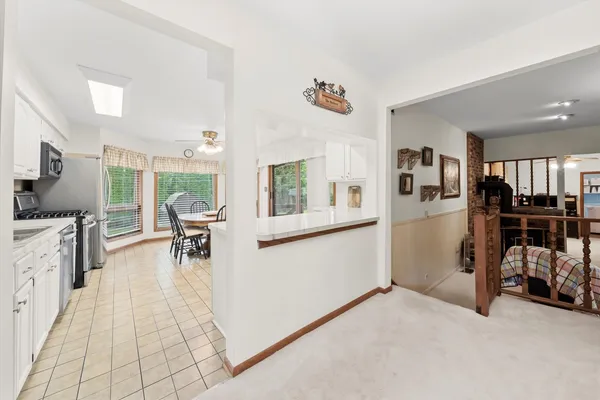 $499,900 | 10221 South Eleanor Avenue, Palos Hills, IL 60465
