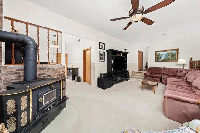 $539,900 | 10221 South Eleanor Avenue, Palos Hills, IL 60465