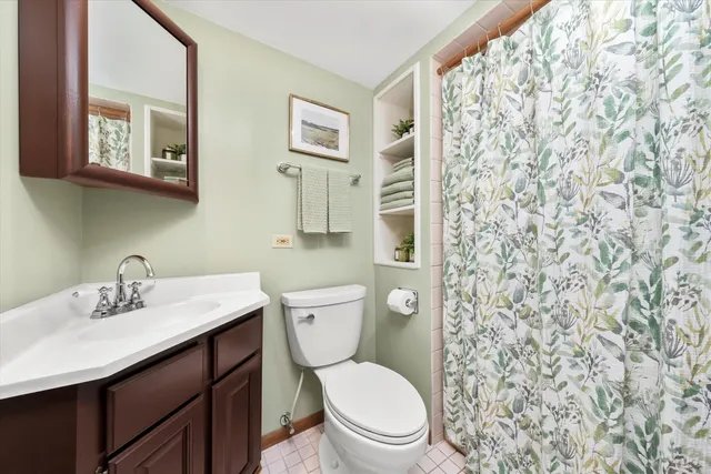 $539,900 | 10221 South Eleanor Avenue, Palos Hills, IL 60465