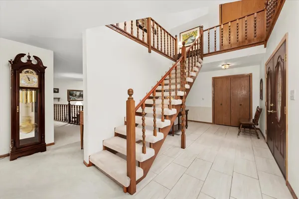 $499,900 | 10221 South Eleanor Avenue, Palos Hills, IL 60465