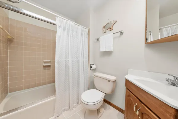 $499,900 | 10221 South Eleanor Avenue, Palos Hills, IL 60465