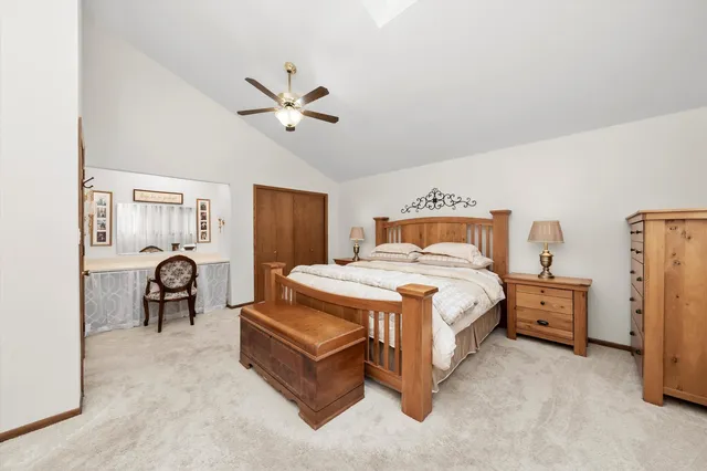 $539,900 | 10221 South Eleanor Avenue, Palos Hills, IL 60465