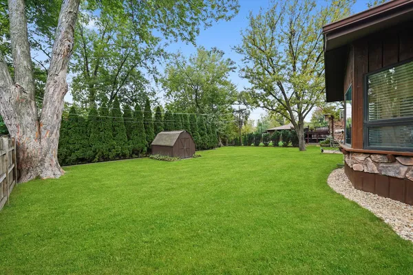 $499,900 | 10221 South Eleanor Avenue, Palos Hills, IL 60465