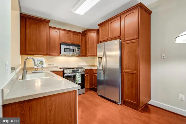 $410,000 | 7065 Heritage Hunt Drive, Unit 108, Gainesville, VA 20155