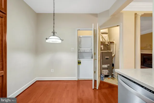 $410,000 | 7065 Heritage Hunt Drive, Unit 108, Gainesville, VA 20155