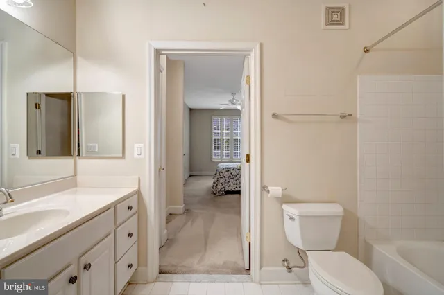 $410,000 | 7065 Heritage Hunt Drive, Unit 108, Gainesville, VA 20155