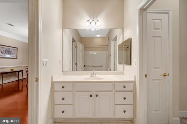 $410,000 | 7065 Heritage Hunt Drive, Unit 108, Gainesville, VA 20155