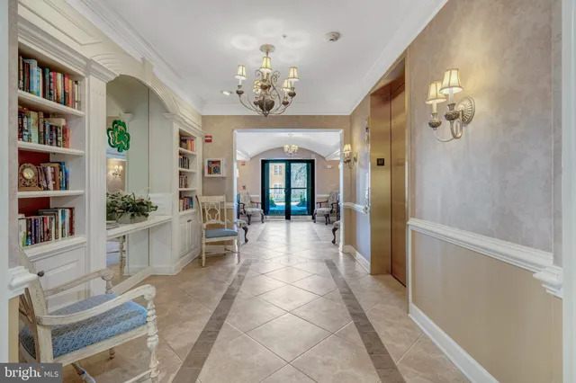 $410,000 | 7065 Heritage Hunt Drive, Unit 108, Gainesville, VA 20155