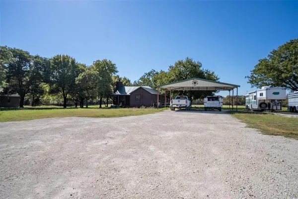$875,000 | 1293 Hcr 1425, Covington, TX 76636
