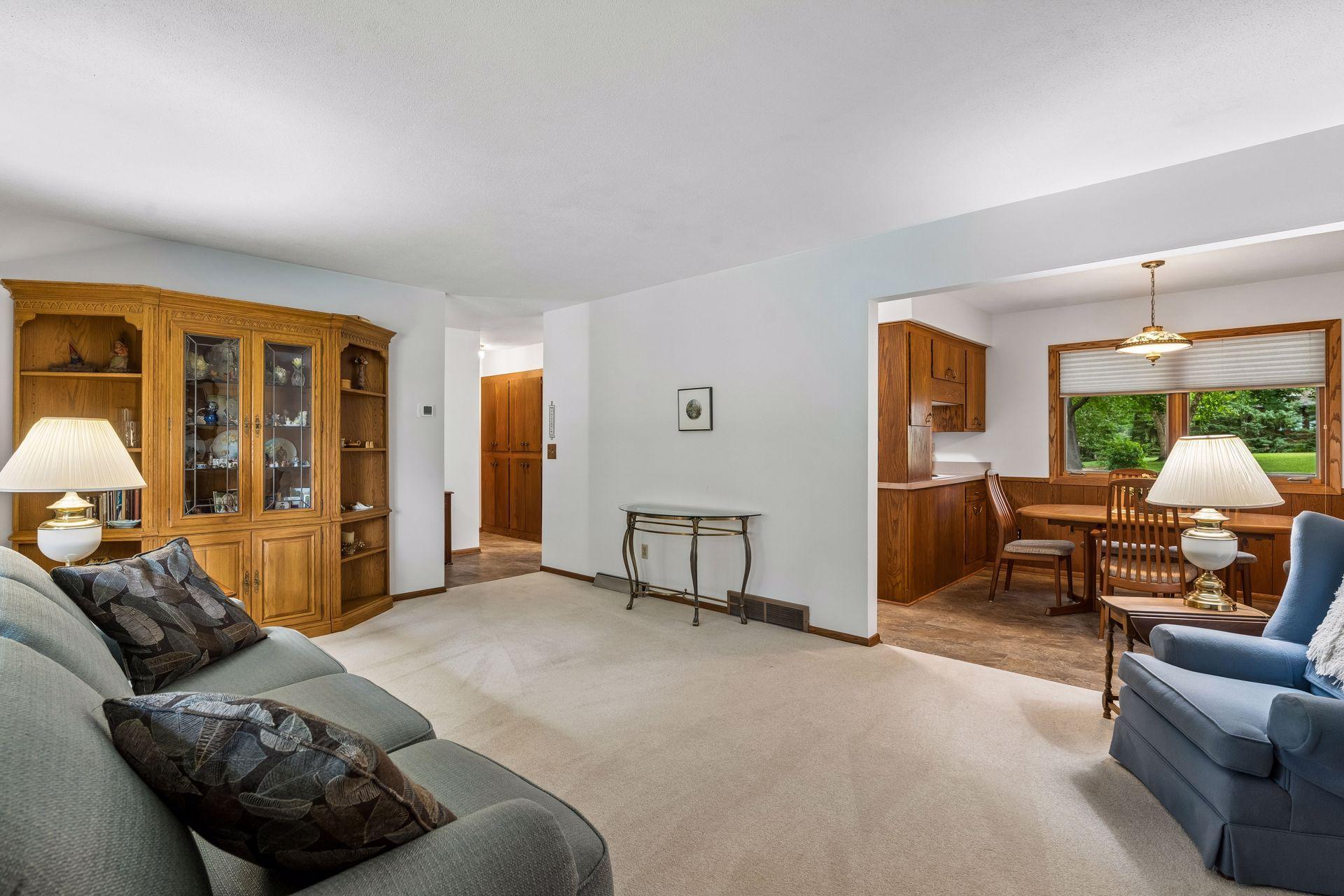 1938 Midland Hills Road Roseville, MN 55113 - Photo 6 of 32 Gallery Image 6