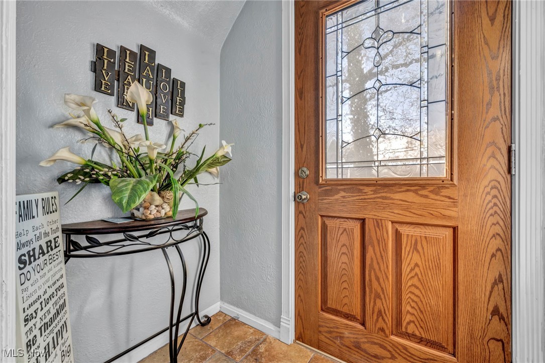 18111 Marcella Road Cleveland, OH 44119 - Photo 11 of 42 Gallery Image 11