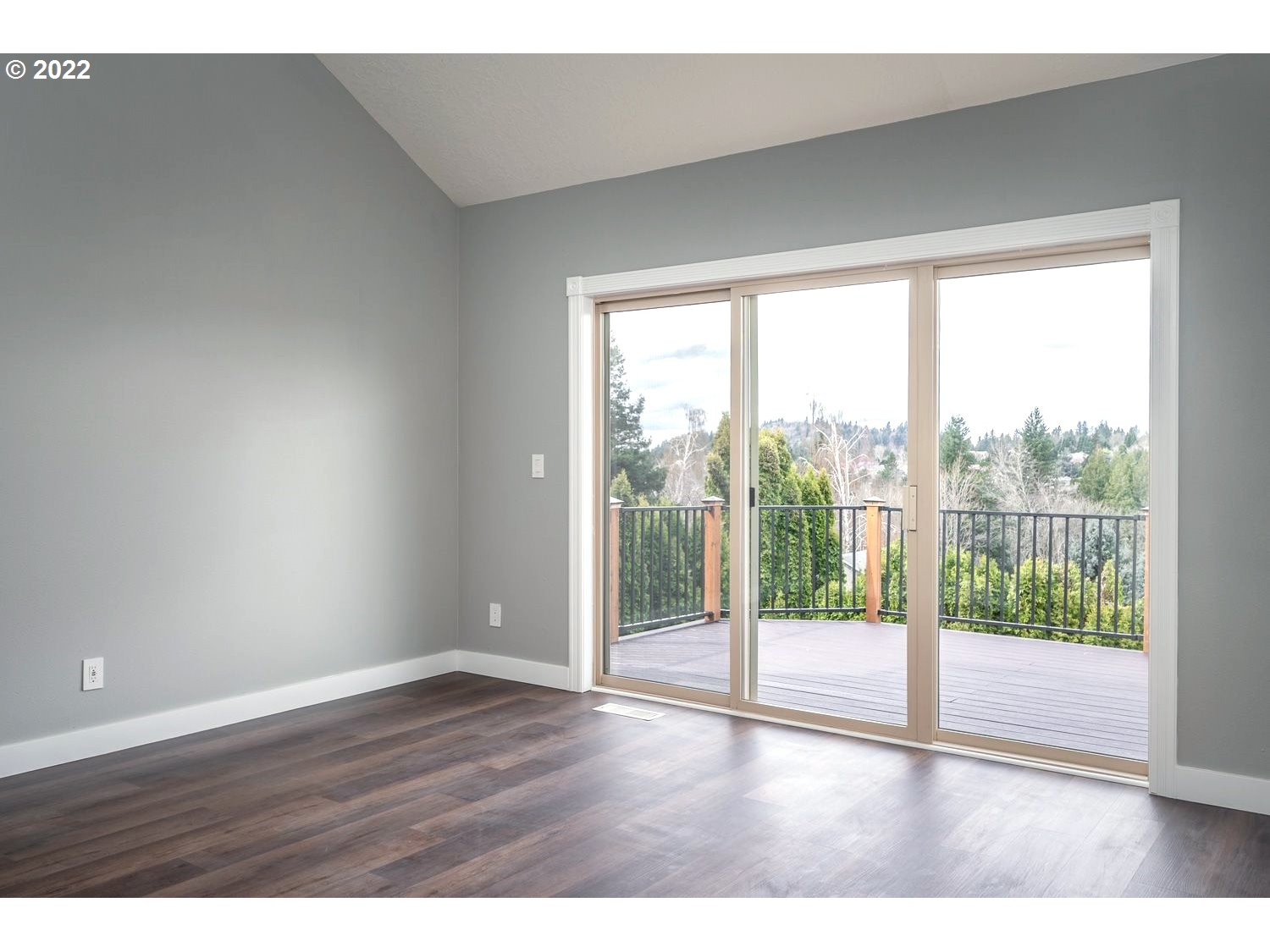 823 Southwest 8th Street Gresham, OR 97080 - Photo 15 of 30 Gallery Image 15