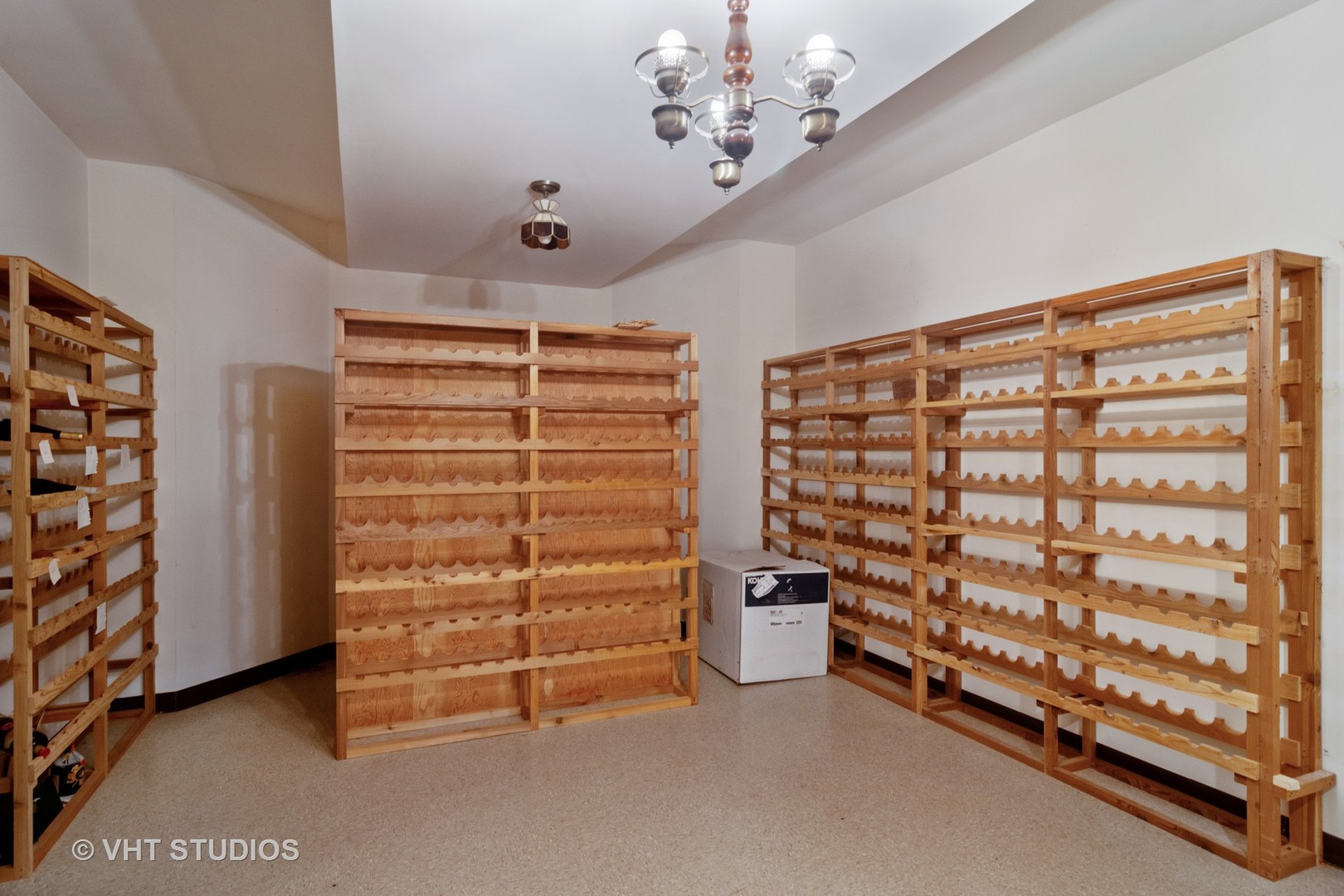 585 West Windsor Road Inverness, IL 60067 - Photo 22 of 33 a view of walk in closet with windows