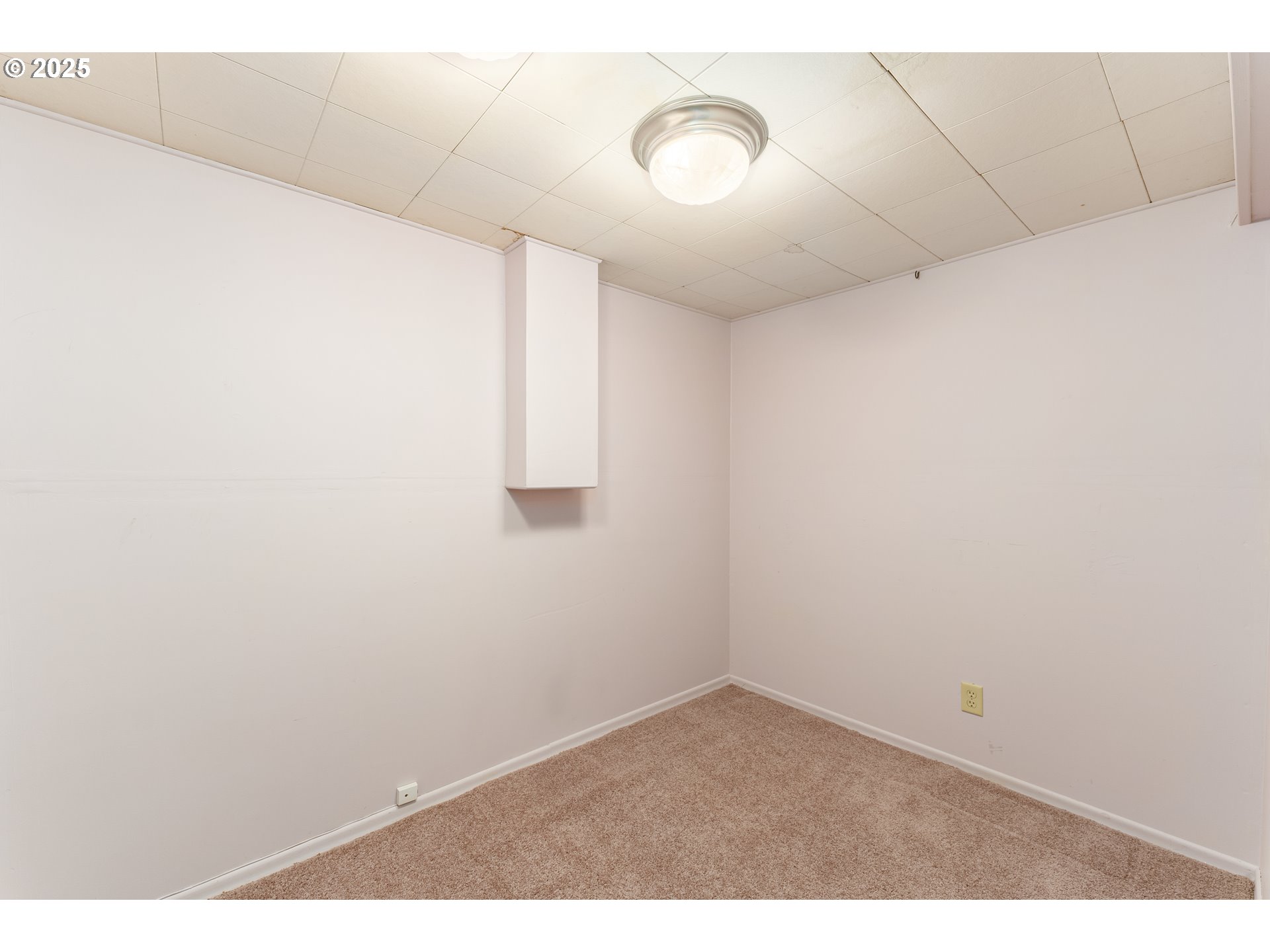 2755 D Street Northeast Salem, OR 97301 - Photo 22 of 36 Storage