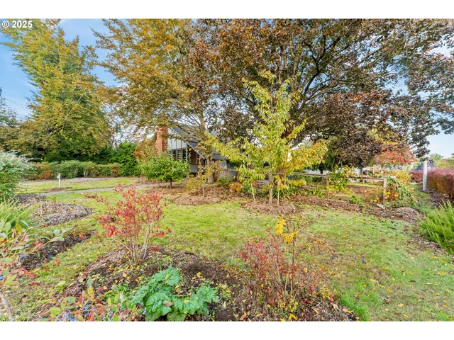 $475,000 | 2755 D Street Northeast, Salem, OR 97301