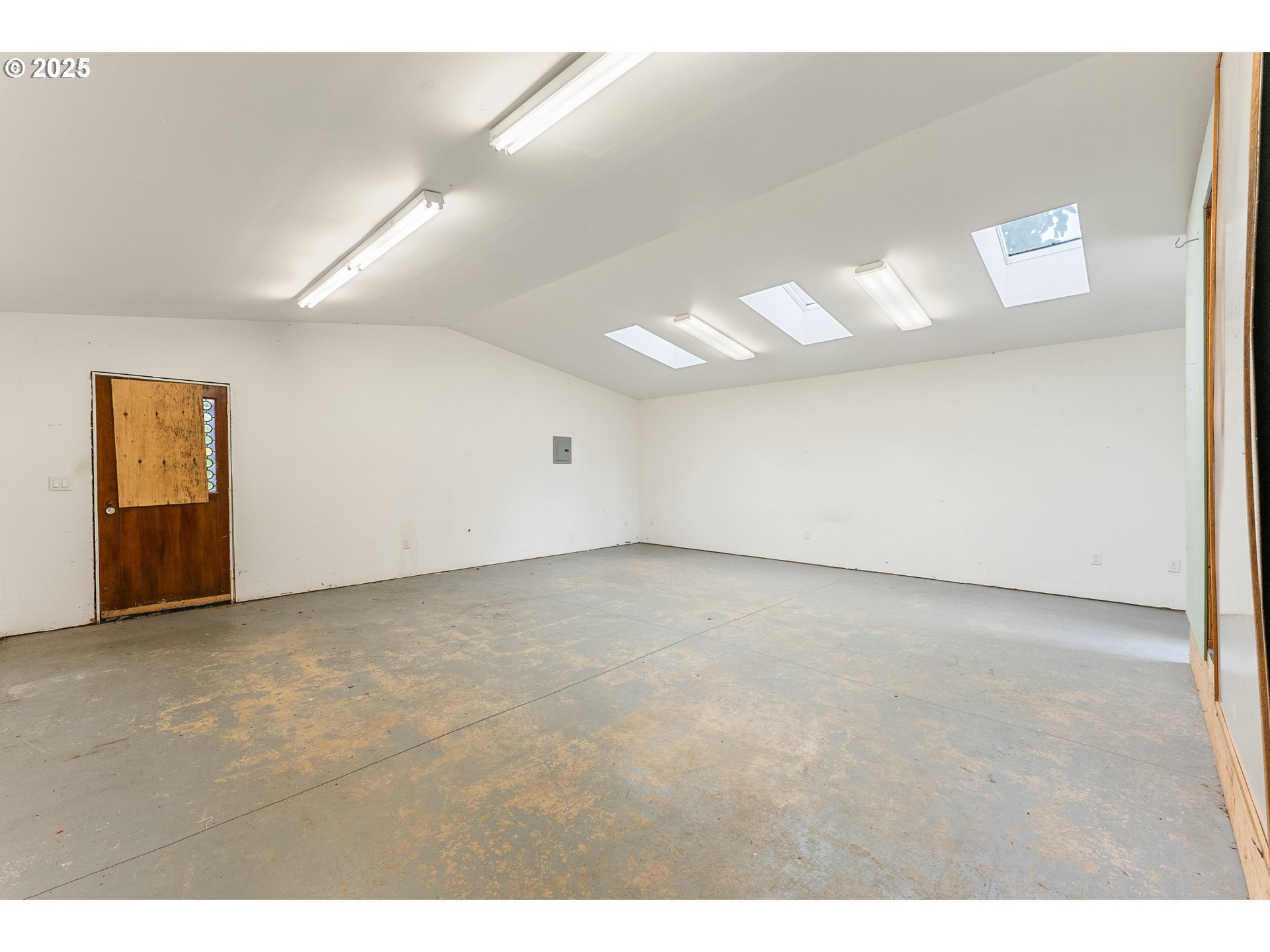 2755 D Street Northeast Salem, OR 97301 - Photo 35 of 36 Shed