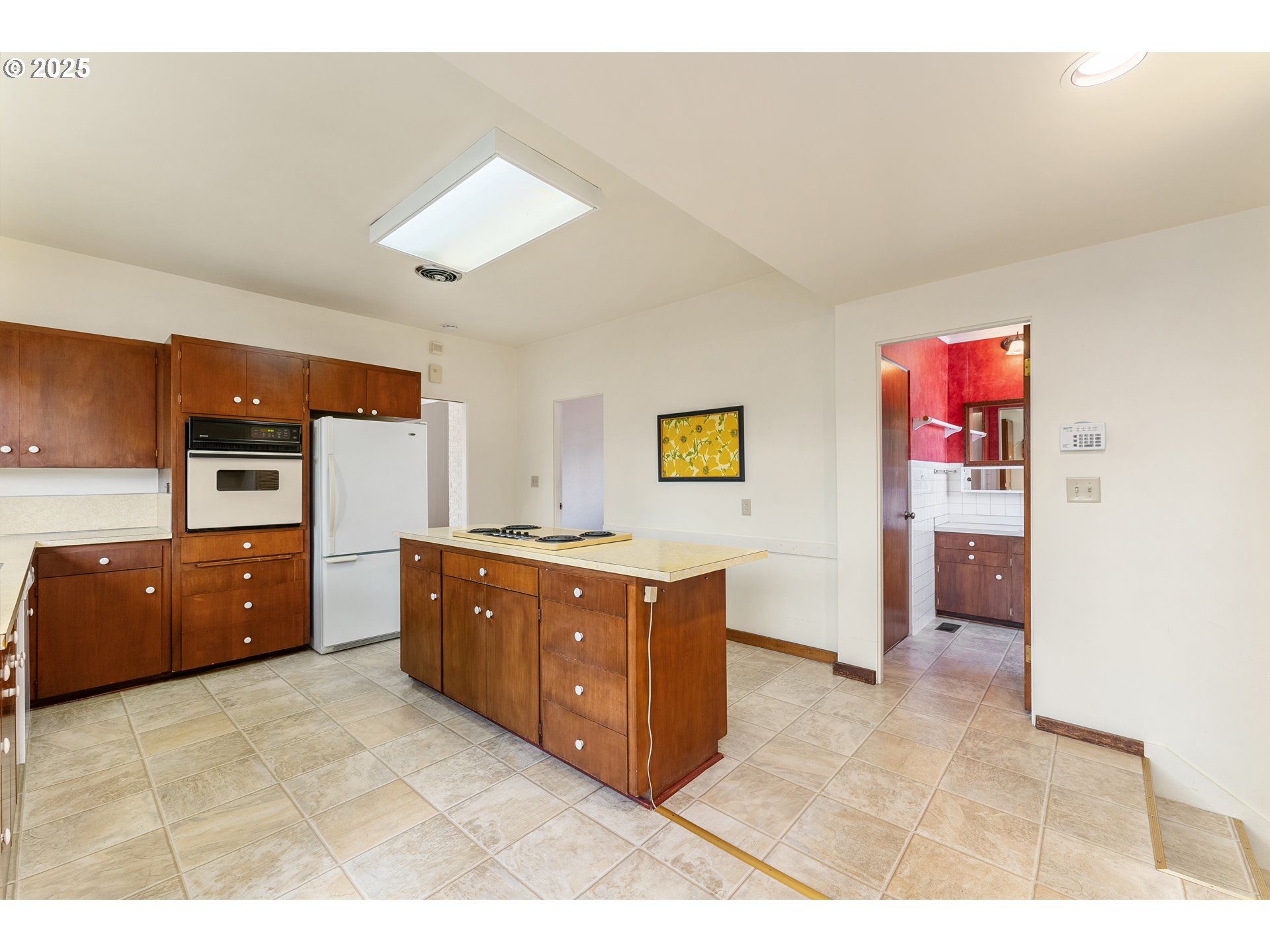 2755 D Street Northeast Salem, OR 97301 - Photo 9 of 36 Kitchen