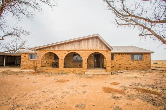 $250,000 | 2110 County Rd L, Lamesa, TX 79331