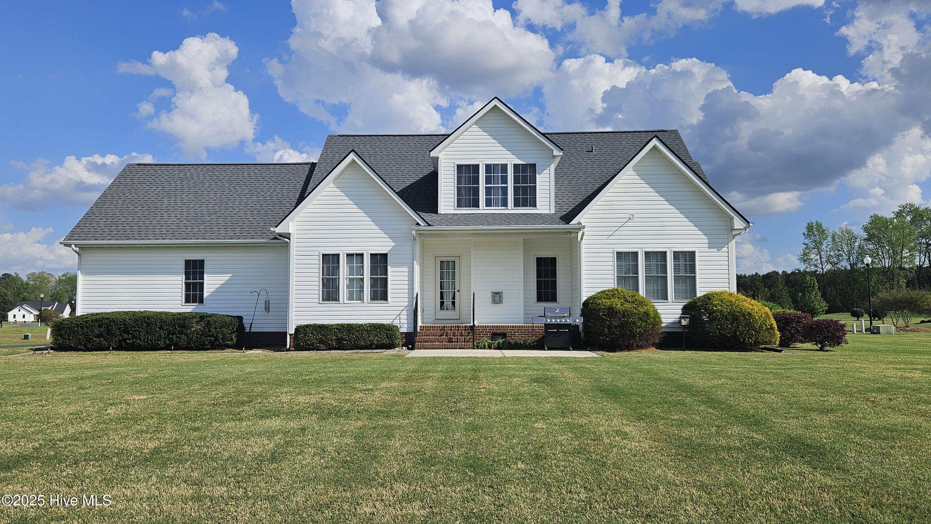 1642 Timberlake Drive Clinton, NC 28328 - Photo 2 of 26 20250404_162507