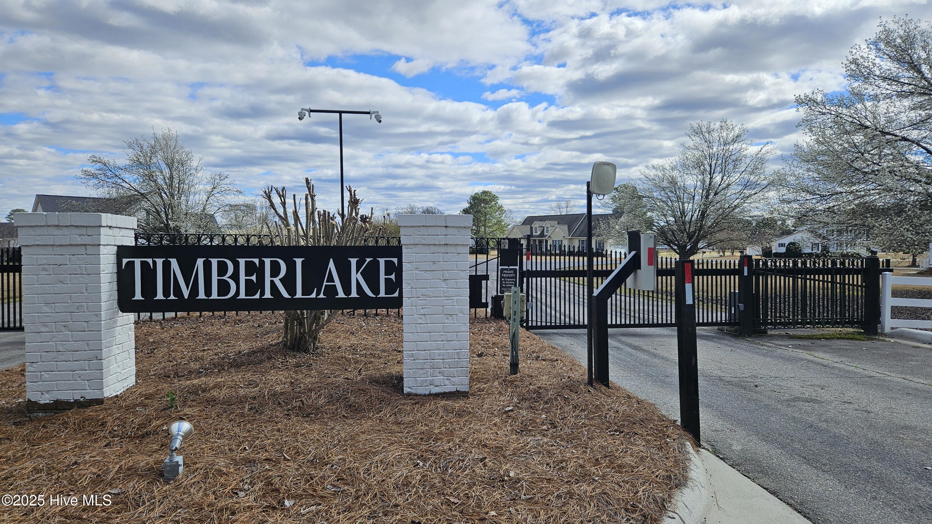 1642 Timberlake Drive Clinton, NC 28328 - Photo 4 of 26 20250306_134117