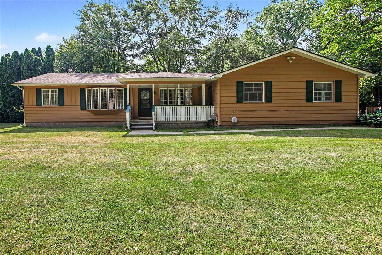 10194 Bunton Road Willis, MI 48191 - Photo 2 of 37 Gallery Image 2