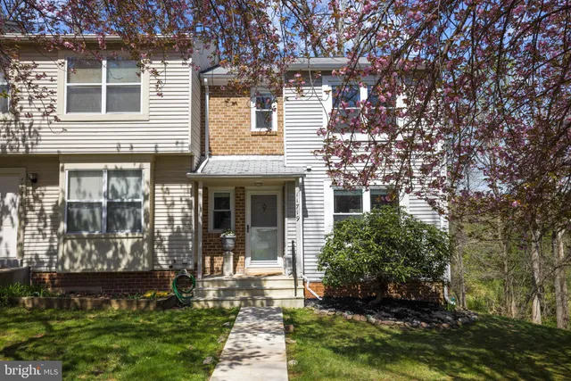 $395,000 | 11719 Summer Oak Drive, Germantown, MD 20874